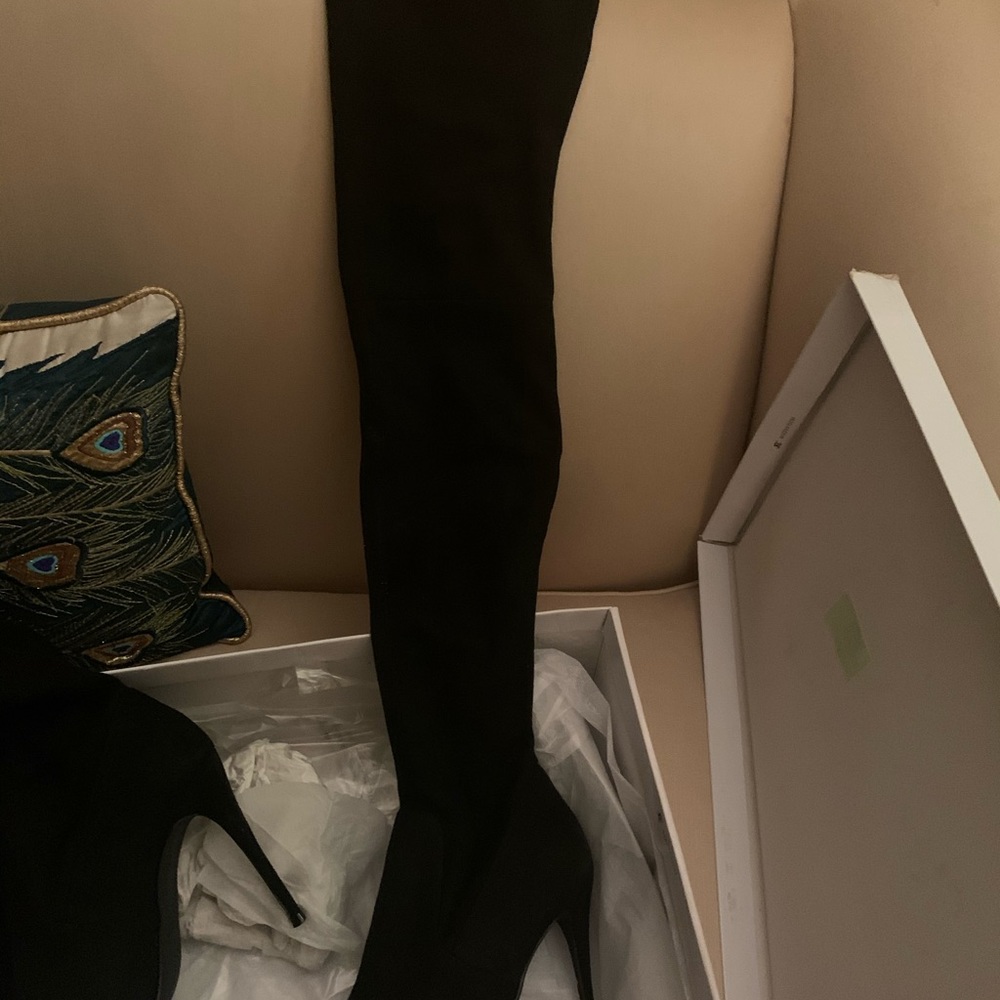 Steve Madden thigh high blk boots